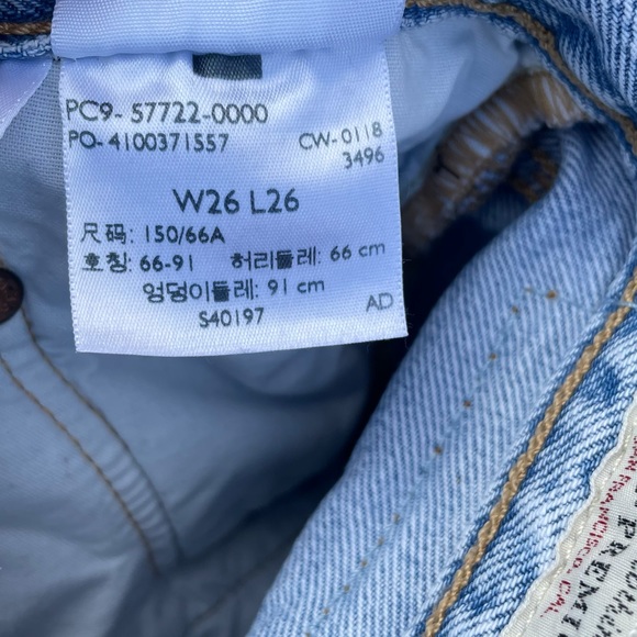 Levi’s 501 Taper Light Wash Distressed Zip Ankle Jeans Women’s size 26 - Picture 11 of 12